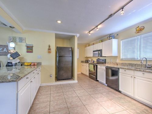 5415 Miles Blvd, Port Richey, FL 34668-6324