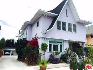 2713 Kenwood Ave, Los Angeles, CA 90007-2110