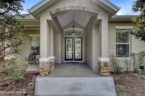 2625 Fawn Lake Blvd, Mims, FL 32754-5470