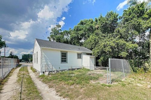 2938 Avenue G, Winter Haven FL  33880-2127 exterior