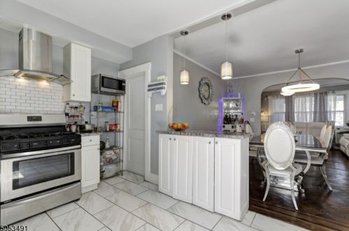 1 Wolf Pl, Irvington NJ  07111-2849 exterior