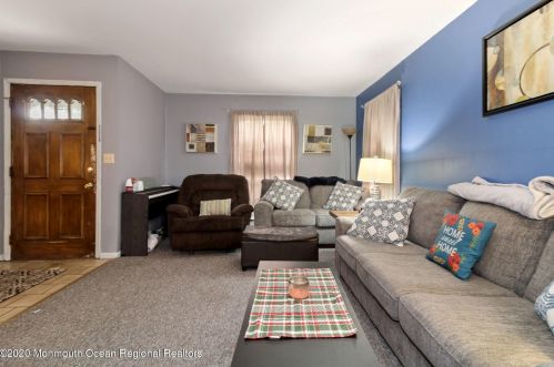 624 Mistletoe Ave, Point Pleasant Beach NJ  08742-2706 exterior