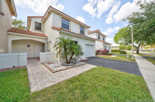 1026 180th Ter, Hollywood, FL 33029-4424