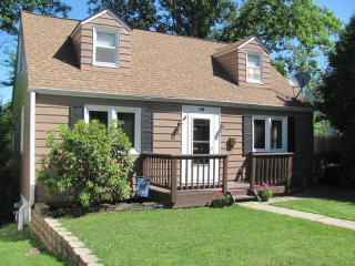 48 Willow St, Washington, NJ 07882-2114