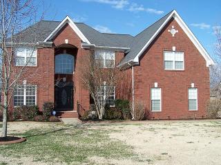 1407 Stewart Creek Rd, Murfreesboro, TN 37129-2697