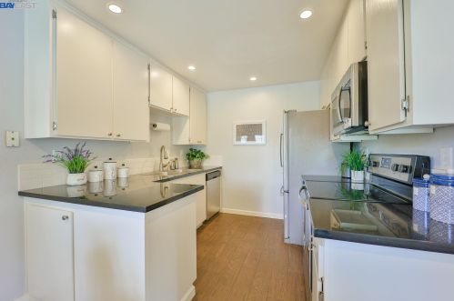 3074 Fostoria Cir, Danville CA  94526-5563 exterior