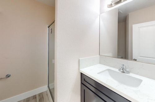 16 Midway Dr, Oroville CA  95966-3656 exterior