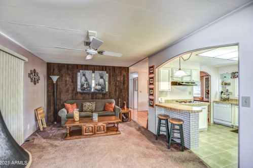 25403 Wyoming Ave, Chandler AZ  85248-6460 exterior