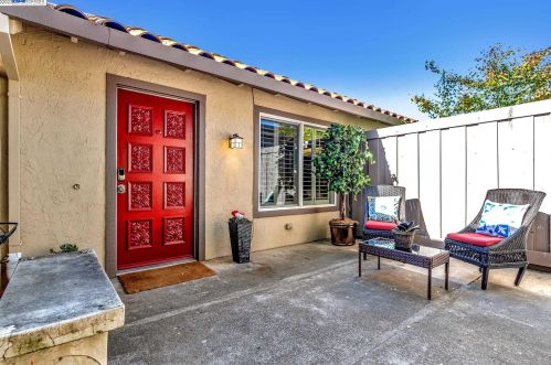 1634 Calle Santa Anna, Pleasanton CA  94566-5927 exterior