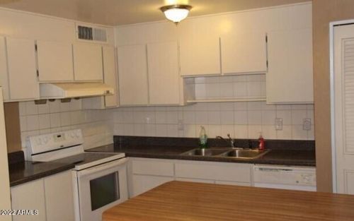 14015 37th St, Phoenix AZ  85032-5704 exterior
