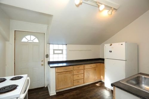 606 Locust St, Milwaukee WI 53212-2545 exterior