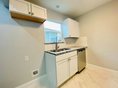 2931 Aster St, Dallas TX 75211-5234 exterior