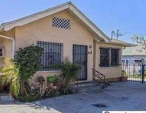 513 Virgil Ave, Los Angeles CA  90004-2390 exterior