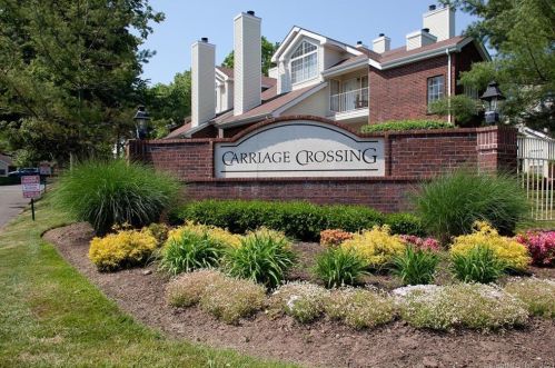 182 Carriage Crossing Ln, Middletown CT  06457-5834 exterior