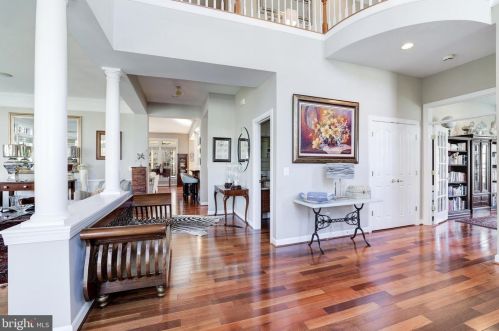 19376 Ml Dm Pl, Leesburg VA 20176-1637 exterior