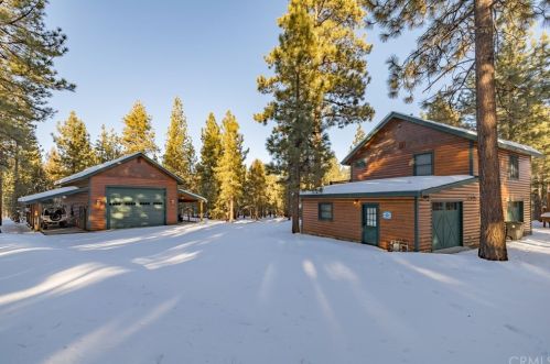 900 Wilderness Dr, Big Bear City, CA 92314-8870