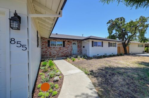 855 B St, Liberty Farms CA  95620-3311 exterior