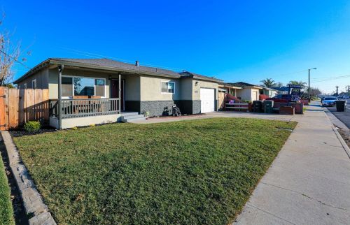 2048 5th St, Hughson, CA