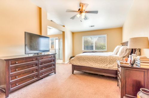 679 Apricot Ct, Los Banos CA  93635-9691 exterior