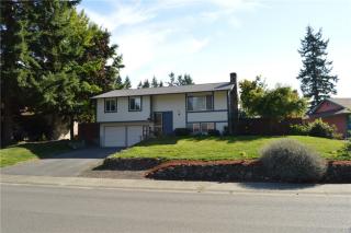 695 Silver Pine Dr, Bremerton, WA 98311-9236