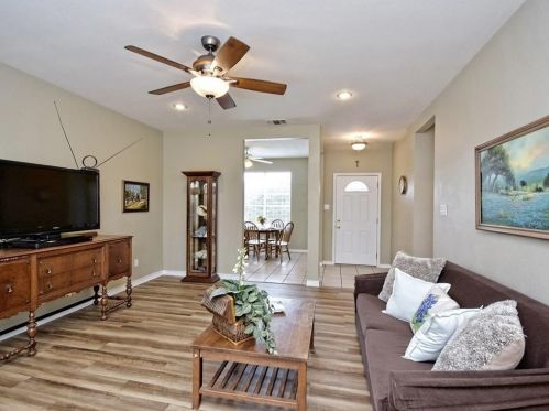600 Grand Prairie Cir, Mount Sharp TX  78620-3852 exterior