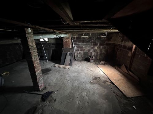 703 Prindle St, Hermitage PA  16146-2756 exterior