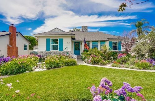 4627 Sunfield Ave, Long Beach, CA 90808-1043