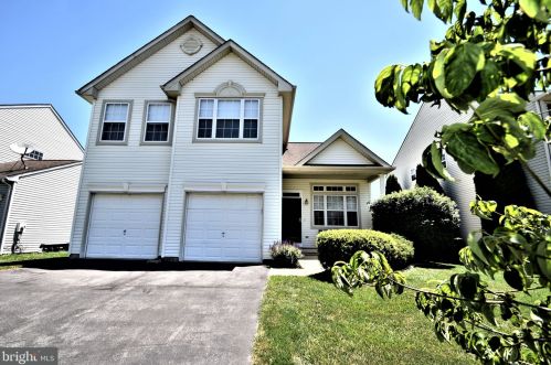 29 Kelly Dr, Bear, DE 19701-6336