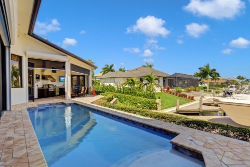 601 Crescent St, Marco Island FL  34145-1909 exterior