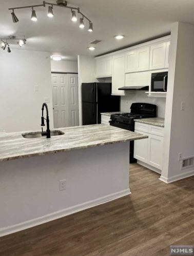3507 Whittier Ct, Mahwah NJ  07430-2316 exterior
