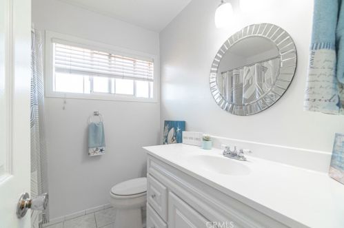 19406 Pricetown Ave, Long Beach CA  90746-2680 exterior