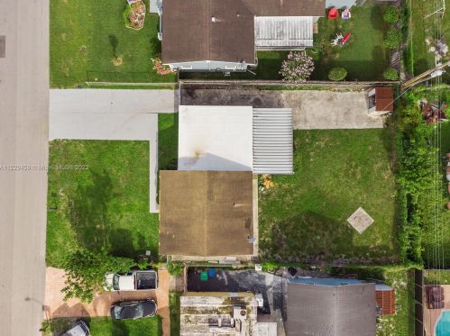 6529 21 St, Hollywood FL 33023-2807 exterior