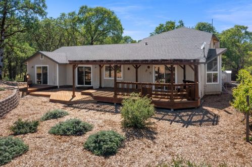 1966 Will O View Cir, Lakeport, CA 95453-3052