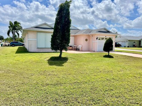 676 Malayan Ct, Fort Pierce, FL 34982-3938