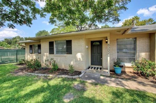 8302 Briarwood Ln, Austin TX  78757-7645 exterior