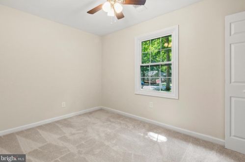 213 Hampton Dr, Spotsylvania VA 22551-8746 exterior