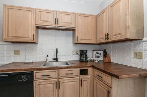 3115 Brisbane Ave, Milwaukee WI 53207-2605 exterior