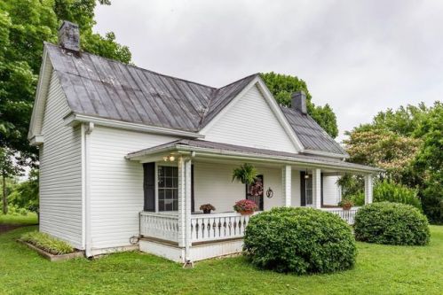 1766 Pilot View Rd, Winchester, KY 40391-7509