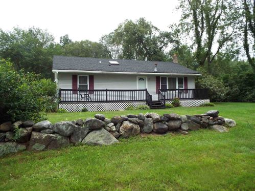 109 River Rd, Allenstown, NH 03275-2362