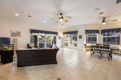 705 Shakett Creek Dr, Nokomis FL  34275-2252 exterior