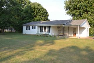 90 Railroad St, Trezevant TN  38258-3539 exterior