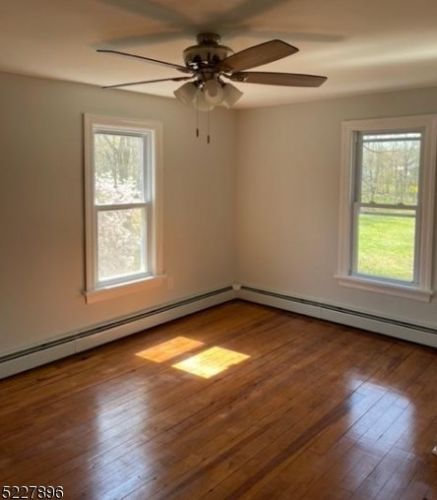 5 Pierson Ln, Oxford NJ  07863-3278 exterior