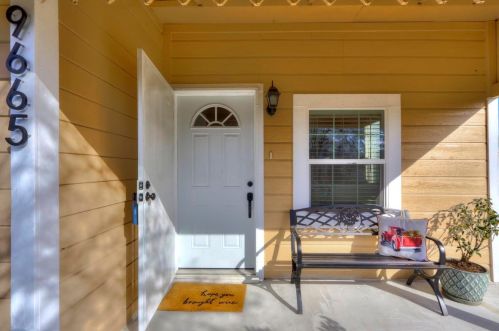 9665 Kent St, Elk Grove CA  95624-2432 exterior