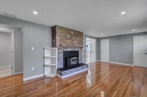 86 Woodland Dr, Northford CT  06472-1210 exterior