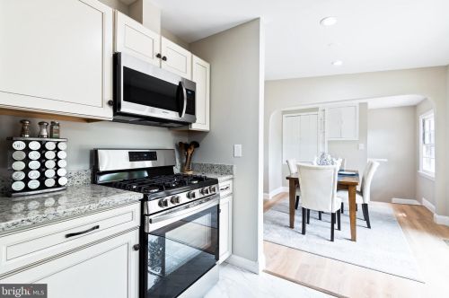 3010 Rosemary Ln, Falls Church VA  22042-1840 exterior