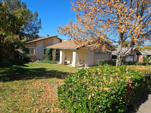 6213 Dark Star Way, Citrus Heights, CA 95662-3804