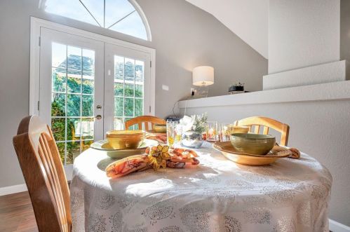 9440 Trenholm Dr, Elk Grove CA  95758-6534 exterior