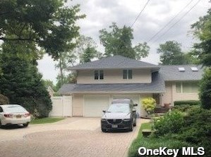 3 Sandra Dr, Huntington Station, NY 11746-5213