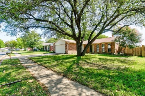 7200 Whitewood Dr, Fort Worth, TX 76137-1739