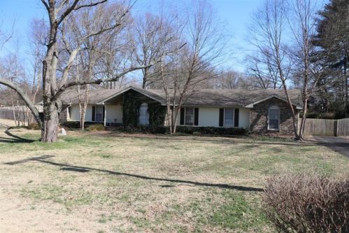 115 Lake Vista Dr, Hendersonville, TN 37075-5124